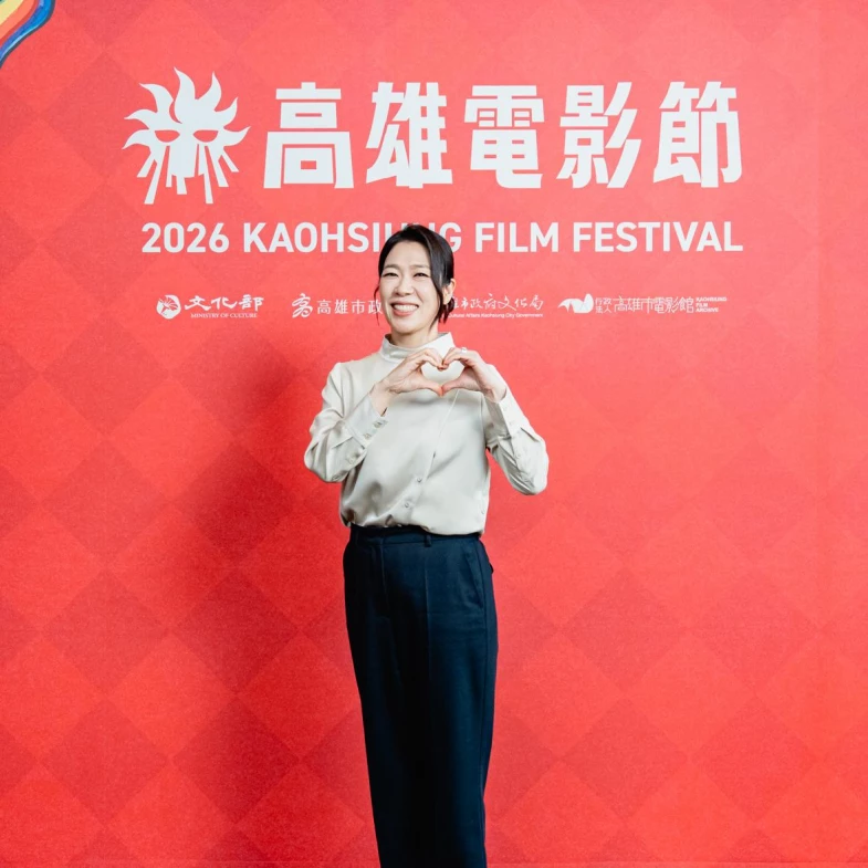 「國民媽媽」廉惠蘭《我的名字是⋯》化身酷媽！逛駁二直呼「超帥」曝芒果冰願望｜雄影2026