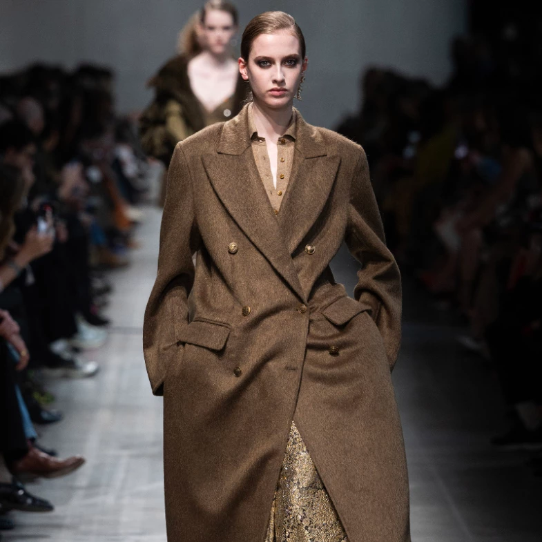 Ermanno Scervino 2026秋冬系列：從軍裝剪裁到義式蕾絲演繹剛柔之美