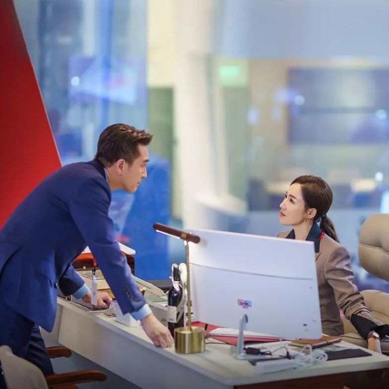 表面閨蜜，背後卻在老闆面前捅刀的雙面星座TOP4：天秤社交精，「這星座」心裡全是算計