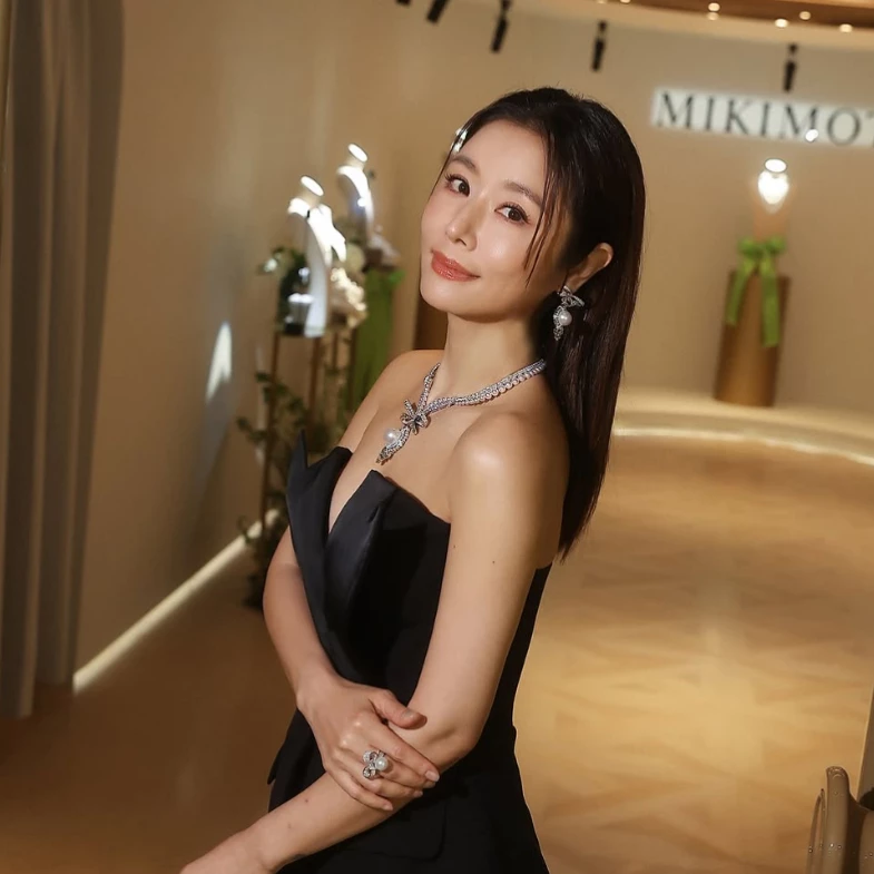 林心如50歲依舊像少女！公開「211餐盤、消水腫喝法」5個熟齡身材管理秘訣