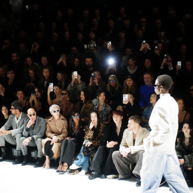2026春夏米蘭時裝週社群聲量排行榜！Gucci、BV新設計師系列網熱議，冠軍是「它」