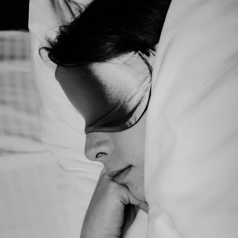 風靡歐美上班族「咖啡小眠」真有用？營養師黃宇聖揭15分鐘提神法：喝完咖啡立刻睡