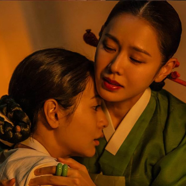 越狗血越上頭！8部「極限三角戀」陸韓劇推薦，《挑情醜聞》修羅場飆戲、《墨雨雲間》瘋批愛恨