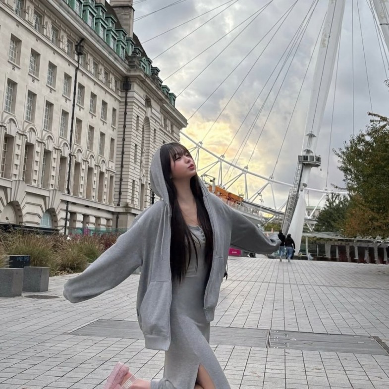 張員瑛示範入秋穿搭！連帽外套、針織衫「這樣搭」也能變時髦！