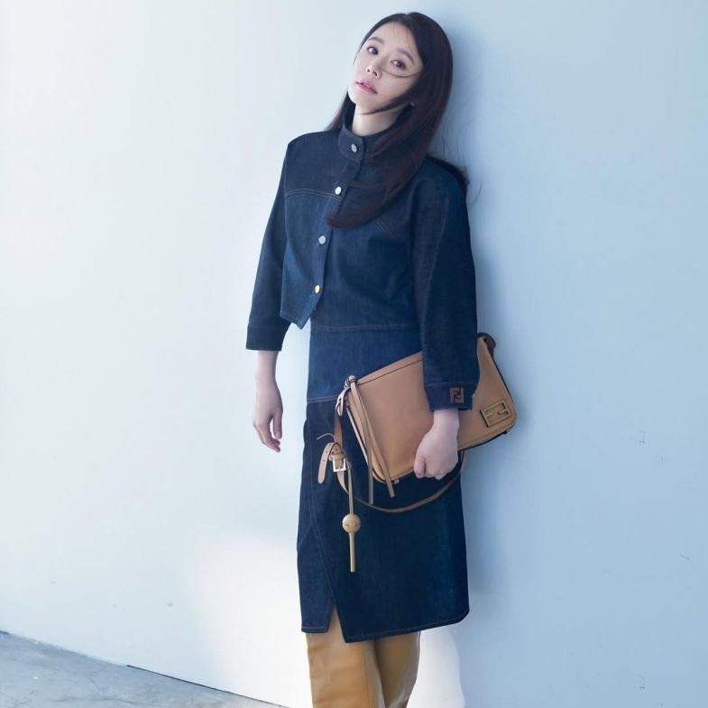 林心如49歲減齡穿搭5招！洋裝混搭公式必學，「這樣穿」氣質勝過大學生