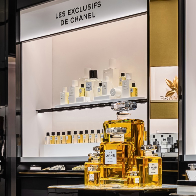 香奈兒台灣最大美妝精品店在101！仿造巴黎規格設計：5星級SPA室、專業香氛師只限這裡有