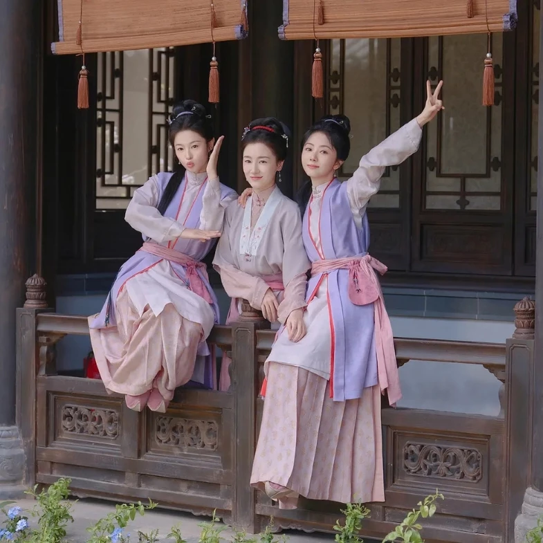 家人面前總在搞笑，背地裡卻把壓力自己吞下的星座TOP4：雙子嘴硬心軟，「這星座」越愛笑越讓人心疼