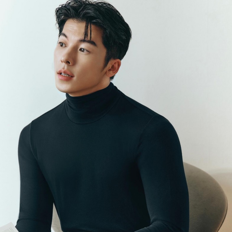 許光漢私服穿搭曬「它」！Salomon 10點認識＋運動鞋挑選推薦