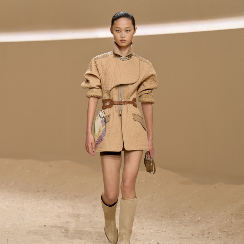 Hermès 2026春夏5亮點：凱莉包再升級，絲巾還可以「這樣穿」
