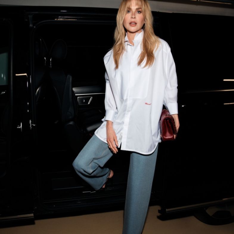 妮可基嫚成為Chanel新任品牌大使！白襯衫造型亮相秀場掀話題