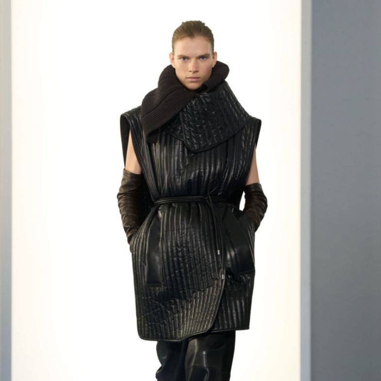 Sportmax 2026秋冬4大亮點：疊搭背心本季必收，極簡輪廓也能很性感