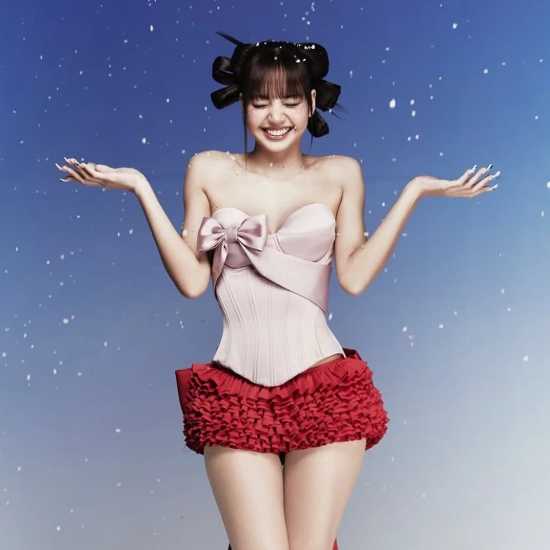 飛泰國、越南必逛服飾！8個明星穿紅東南亞品牌：安海瑟薇穿這件