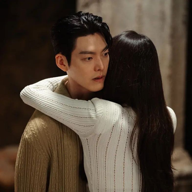 看似最灑脫，分手卻最容易回頭的星座TOP4：雙魚表面快樂，「這星座」背後偷追蹤