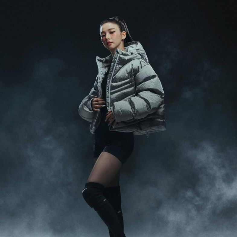 aespa Karina羽絨衣穿搭4招！Nike「這款」是造型關鍵