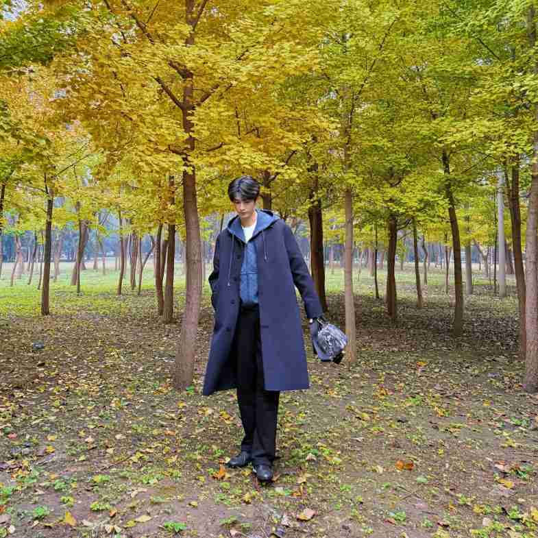 《這一秒過火》張凌赫私服穿搭5招：Gucci牛仔襯衫帥度破表