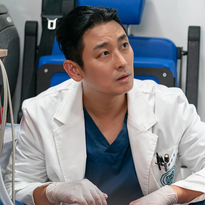 Netflix《外傷重症中心》二、三季來了！朱智勛原班人馬回歸，賀營下車「新任千薔薇」人選曝光
