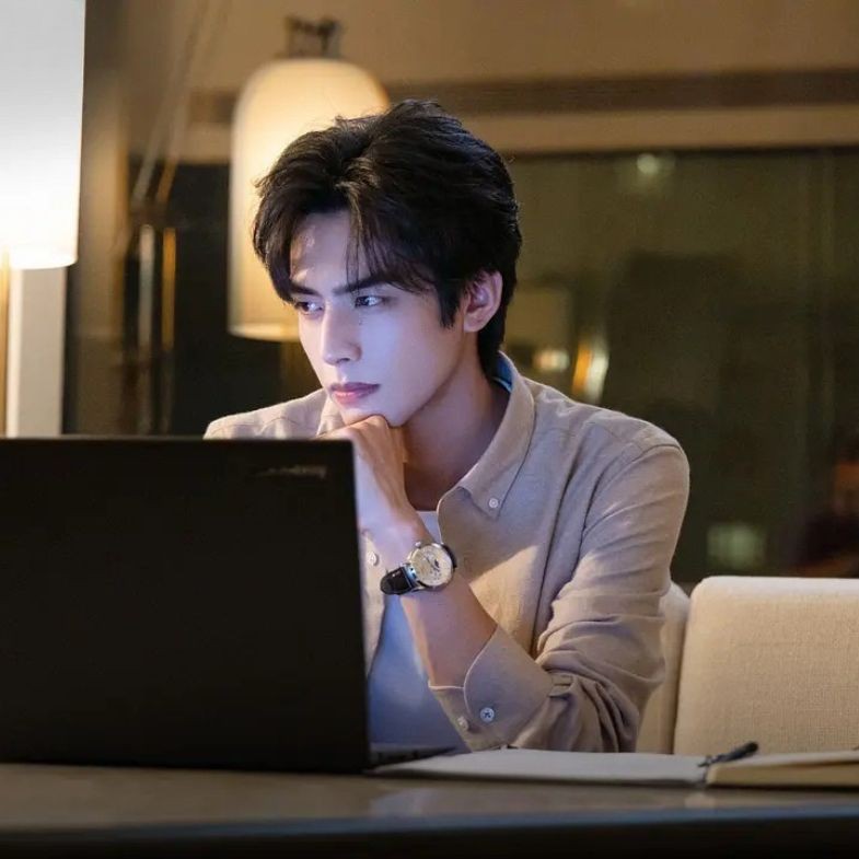 一進辦公室就人間蒸發，訊息永遠輪迴的星座 TOP4：摩羯工作狂，「這星座」忙起來連親媽都忘