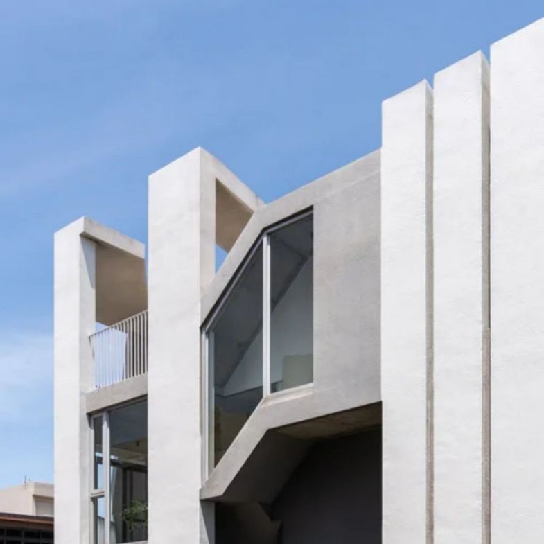 新竹私宅「共居之家」獲大獎！純白極簡量體，重新定義公寓住宅