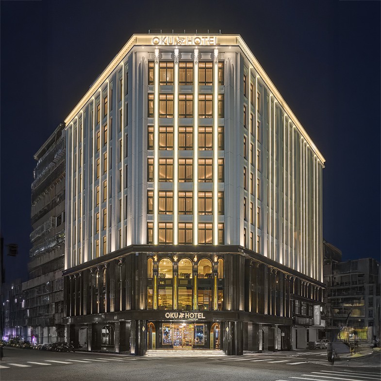 台中新地標OKU飯店風格很50年代！改裝老百貨、挑高三層樓大廳