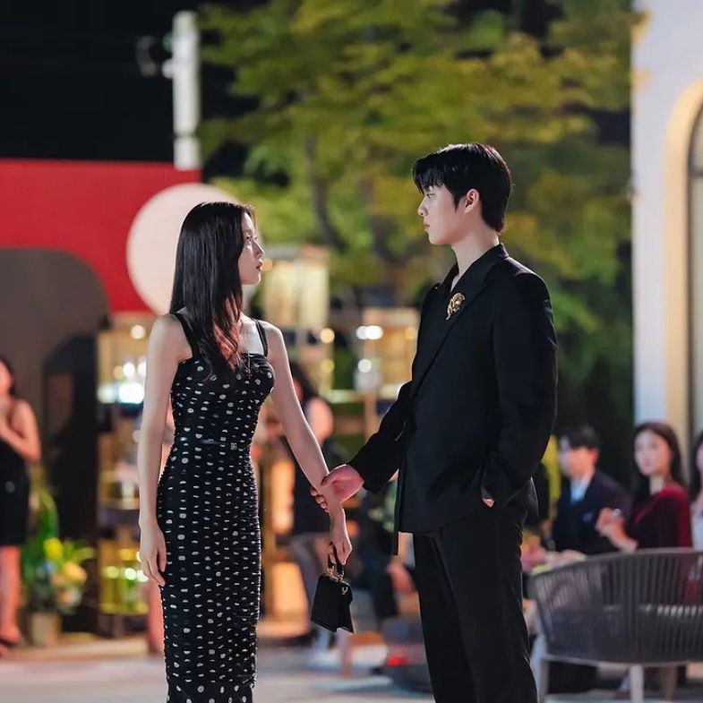 嘴上嫌異性很煩，其實超享受被包圍的星座TOP4：獅子愛關注，「這星座」虛榮心全靠異性撐