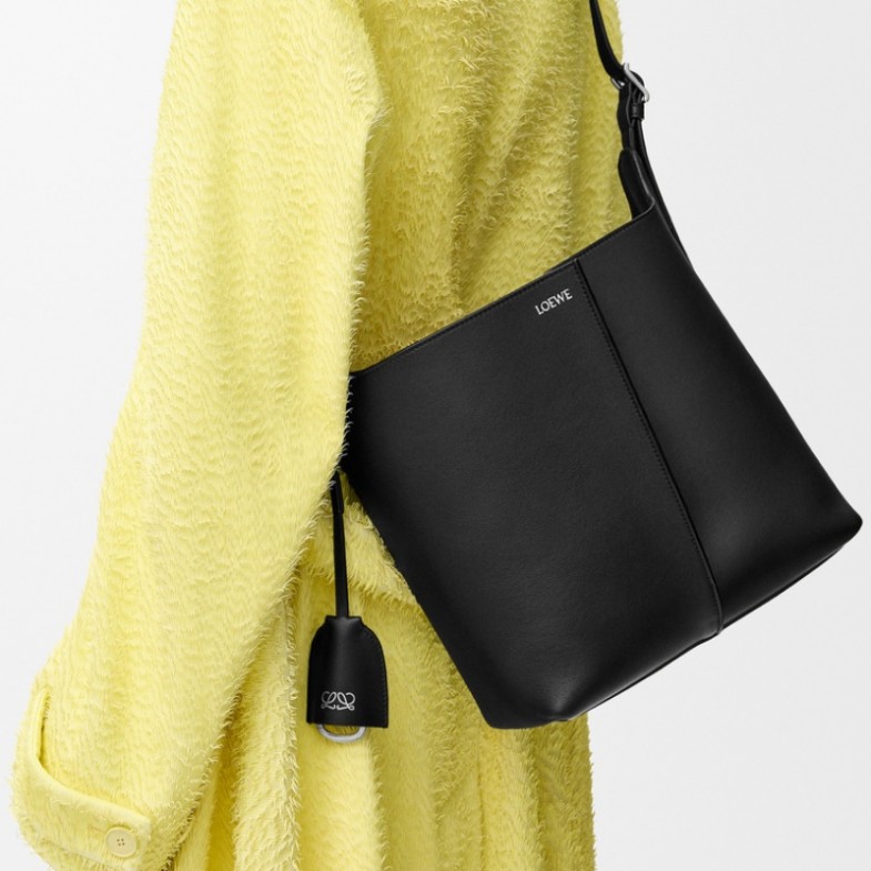Loewe這款「水桶包」詢問度飆高！極簡設計成隱藏版IT Bag