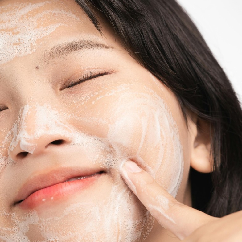 敏感肌洗面乳推薦Top10！霓淨思、適樂膚、DR.WU低敏無添加，平價百元就能入手