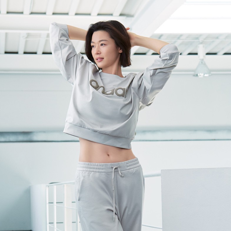 43歲全智賢冰塊腹肌太驚人！公開瘦腰飲食＋運動5攻略：雞胸肉奶昔養出馬甲線