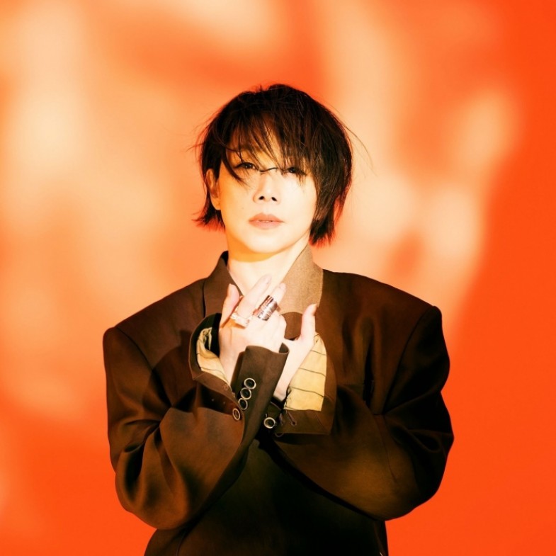 林憶蓮59歲減齡穿搭5公式：西裝穿搭「這樣做」少10歲