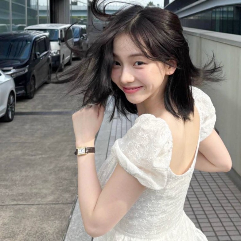 Aespa Karina手戴卡地亞Tank很吸睛！7款精品經典方錶入門推薦