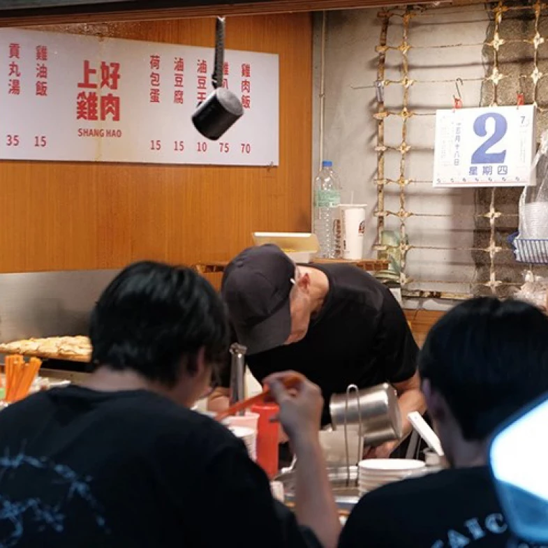 中永和美食推薦7間！「卜記」被譽為排名第一蚵仔麵線、「這家」皮蛋麵沒排隊吃不到