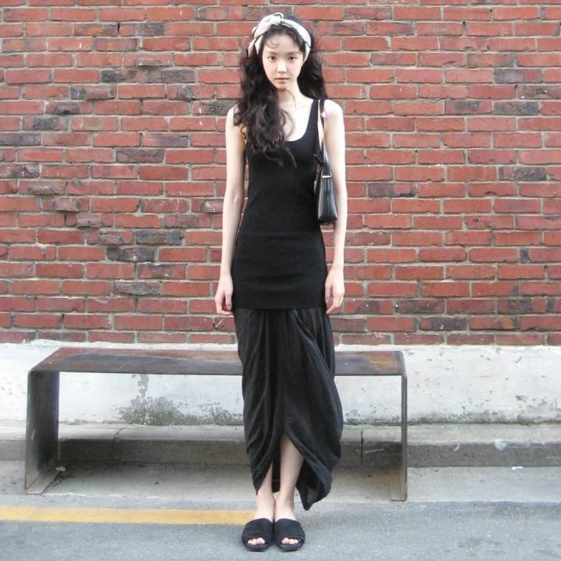 開播即奪冠！《金特務》孫娜恩私服穿搭時髦到想直接複製，社群人氣再翻紅