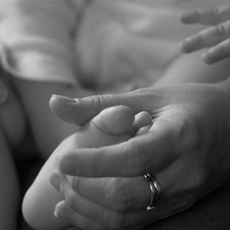 冬天手腳冰冷怎麼辦？3大護心保暖方法：這個部位最不能受寒