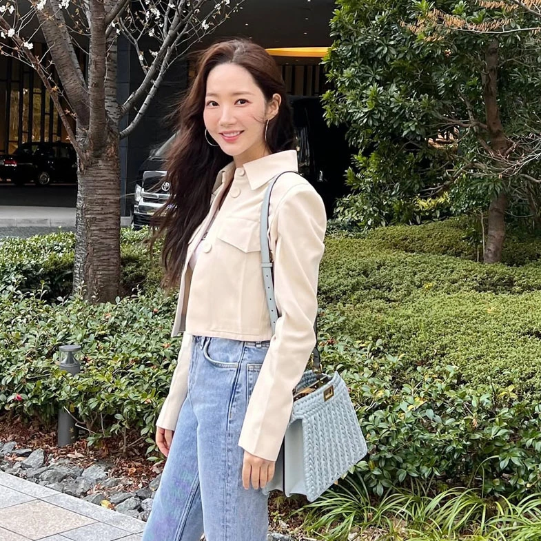40歲朴敏英減齡穿搭藏在細節裡！「少女心機」重回20歲青春初戀