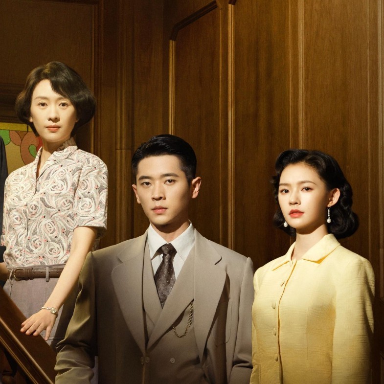 《足跡》線上看8看點！丞磊化身斯文律師，林允披白袍譜時代虐戀