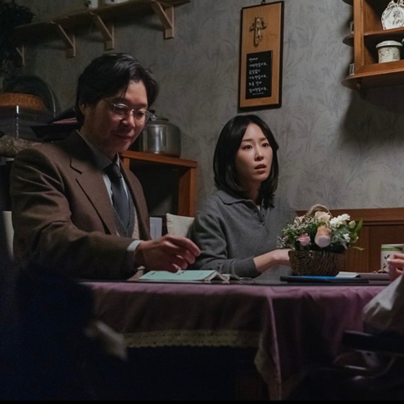 《Love Me》線上看、分集劇情解析，「愛情劇女王」 徐玄振回歸、TWICE多賢小螢幕首作
