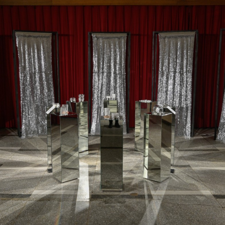 台電廢料去哪裡？台電文創特展登場：電表變身餐桌器皿、杯墊、壁燈成新亮點！