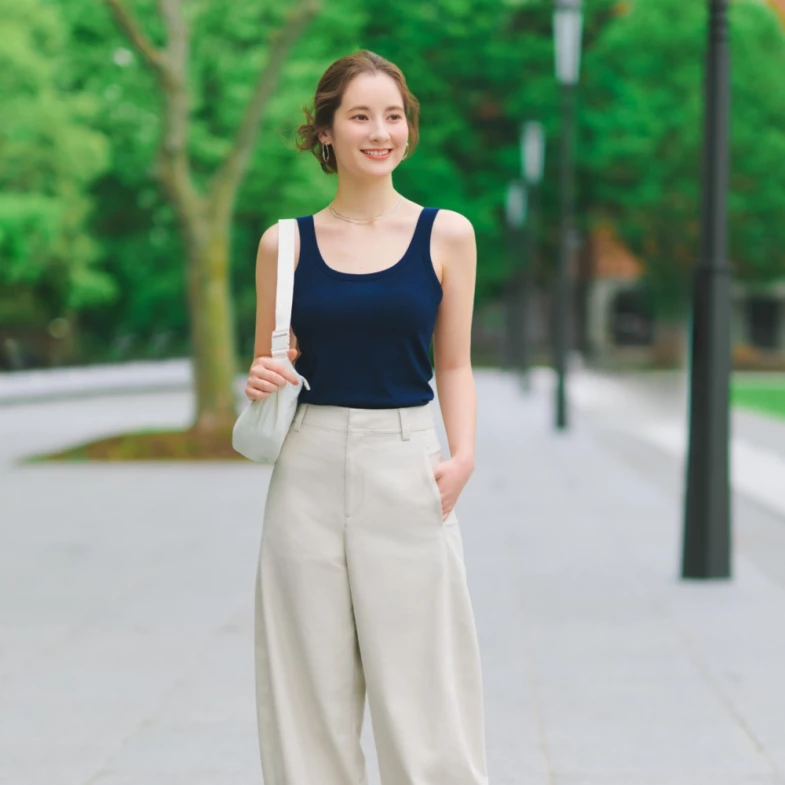 Uniqlo全新迷你肩背包「這時」開賣！400有找，防潑水拯救梅雨季