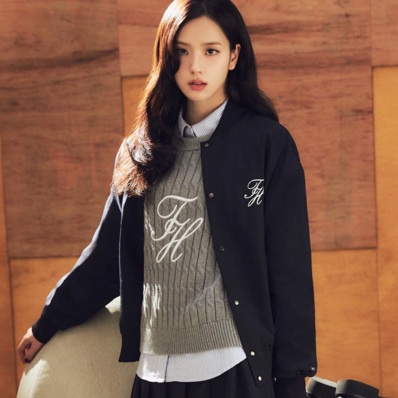 棒球外套推薦8款：Uniqlo小隻女福音、Tommy三千不到穿出Jisoo少女感