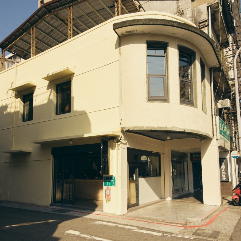 南京復興新咖啡店「paopao」：複製60年代日式老街區