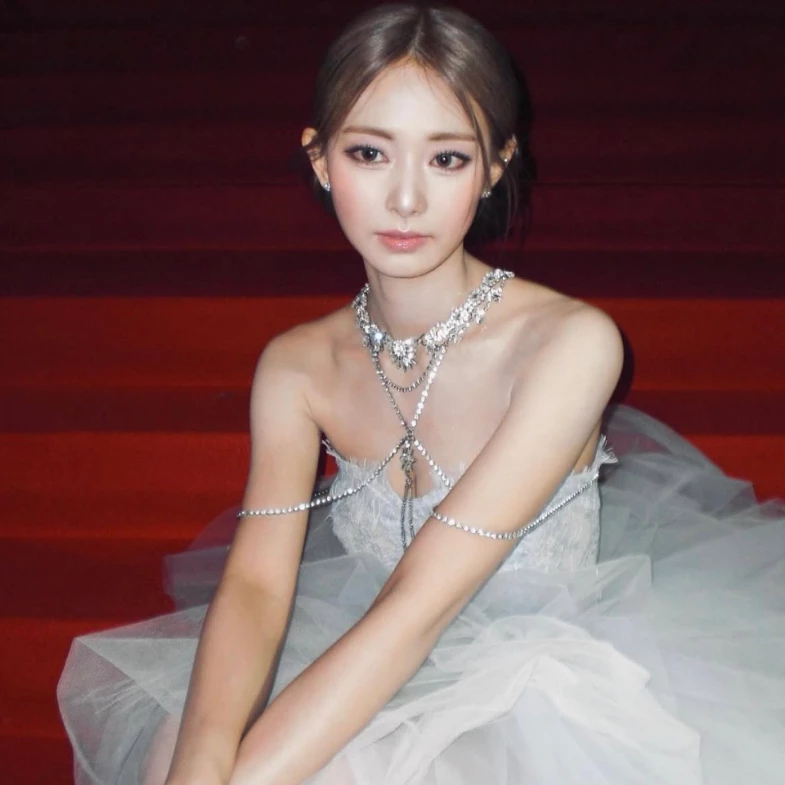 日網票選「最美K-pop女偶像」Top10！TWICE 6成員入榜、周子瑜名次出爐