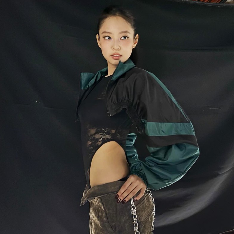 平價尼龍外套推薦6款：Uniqlo、Wego輕鬆打造Jennie同款街頭氣場