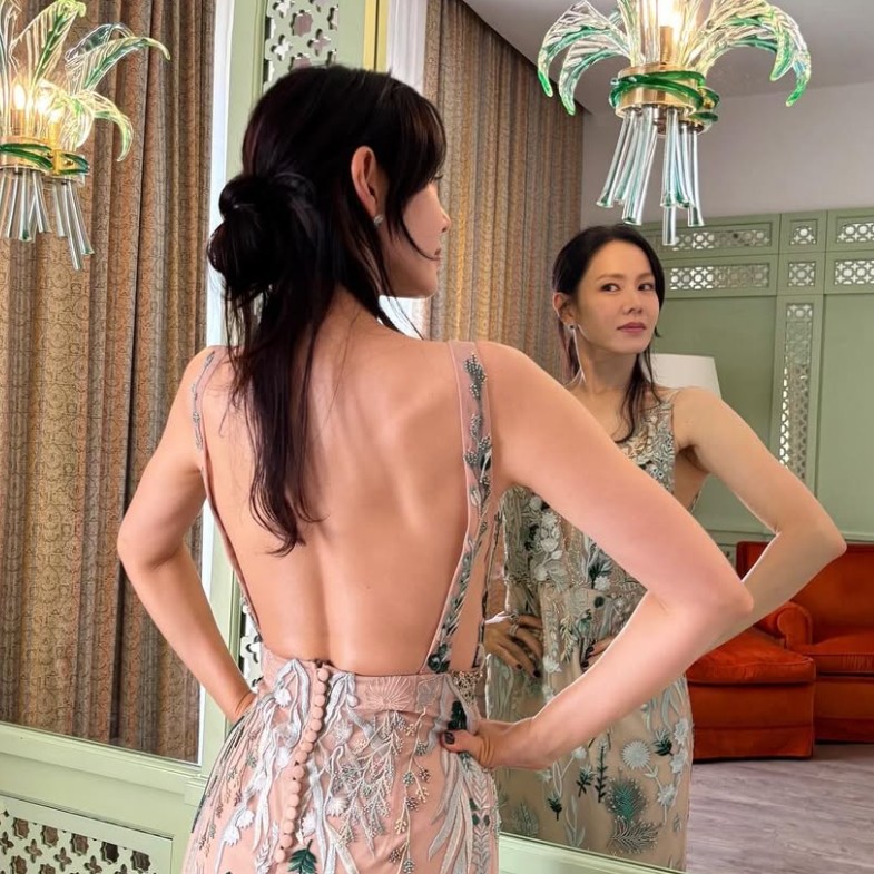 44歲孫藝珍減齡運動公開！6招美背訓練改善厚背圓肩，練出直角肩與天鵝頸