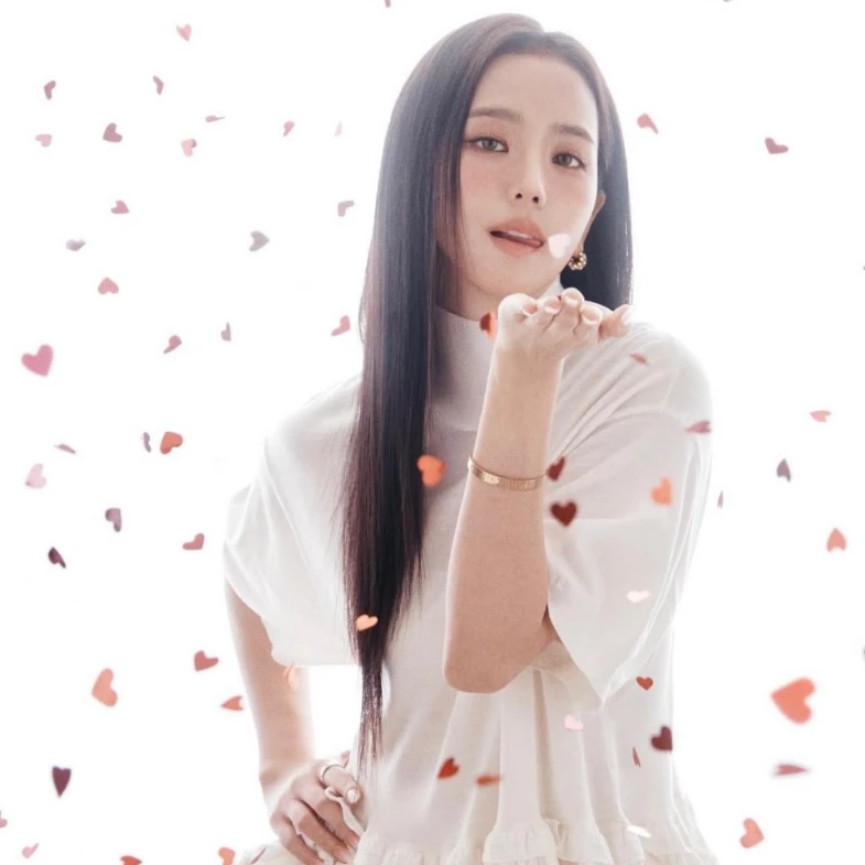 Jisoo  x Hello Kitty快閃店終於登台！預約網址、必買品項搶先看