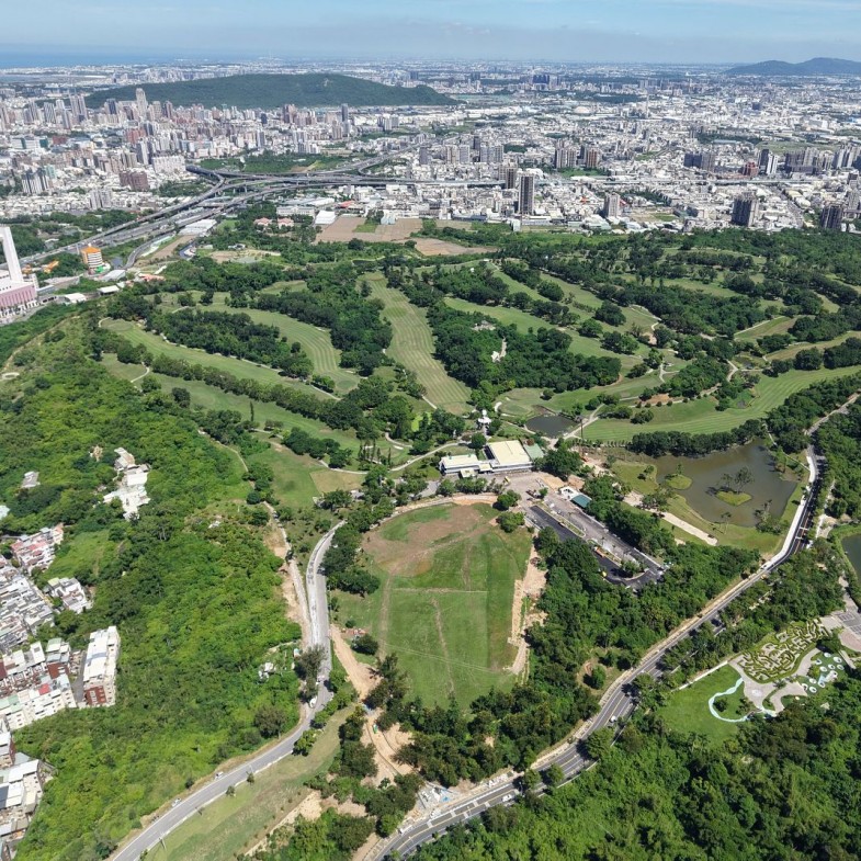 超美秘境！高雄新地標「果嶺自然公園」：遠眺北大武山、欣賞落羽松