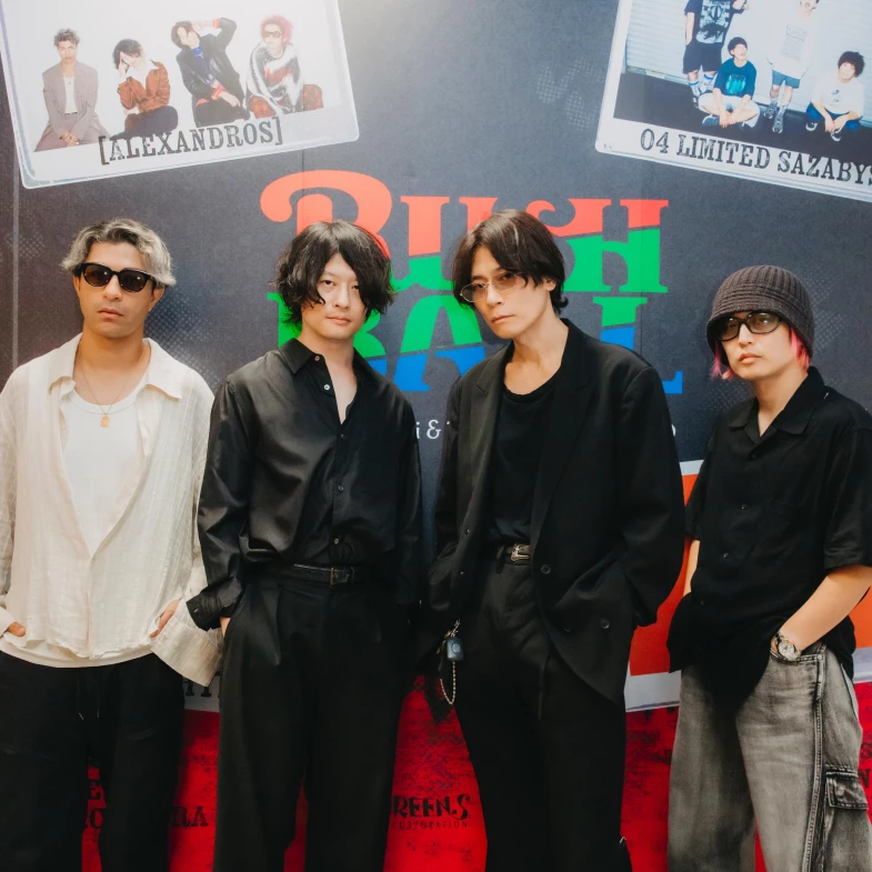 搖滾天團[Alexandros] 再開唱！主唱愛上石頭火鍋「店名是機密」，見吉伊卡哇秒變狂粉