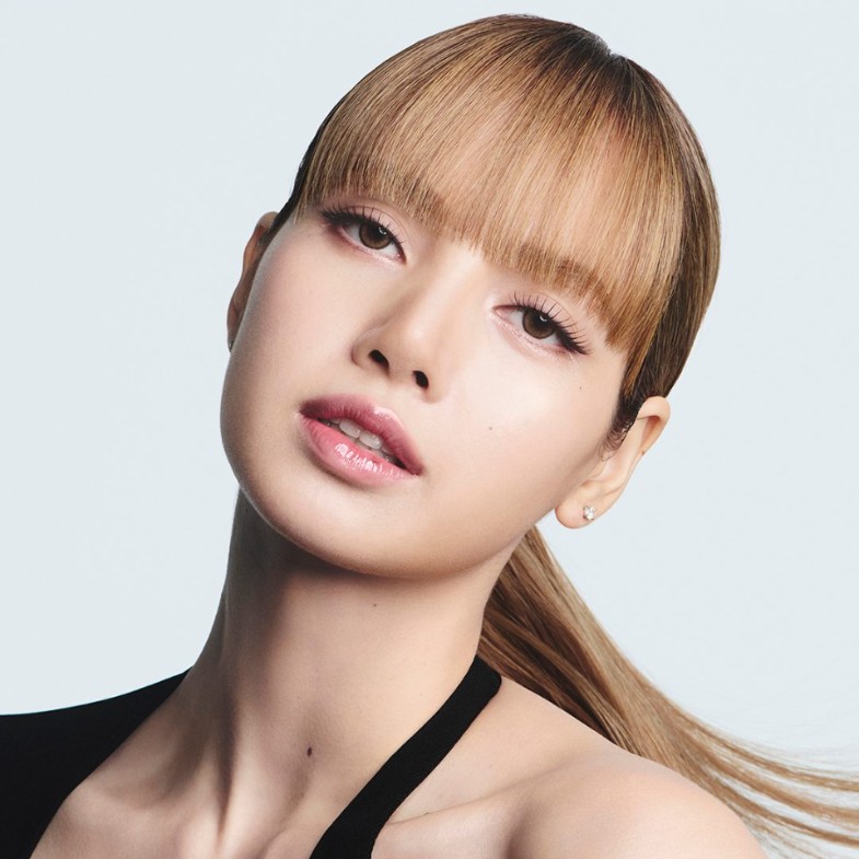資生堂為何選Lisa？BLACKPINK成員接棒小紅瓶全球代言人，挑保養品秘訣公開