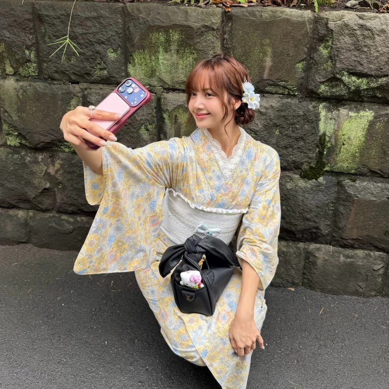 Lisa同款LV扭結包再掀話題！這款「絕版老花包」二手市場價格飆升！